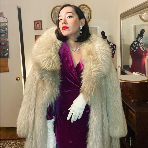 Meet your Posher, Estephanie - Picture 4 of 9